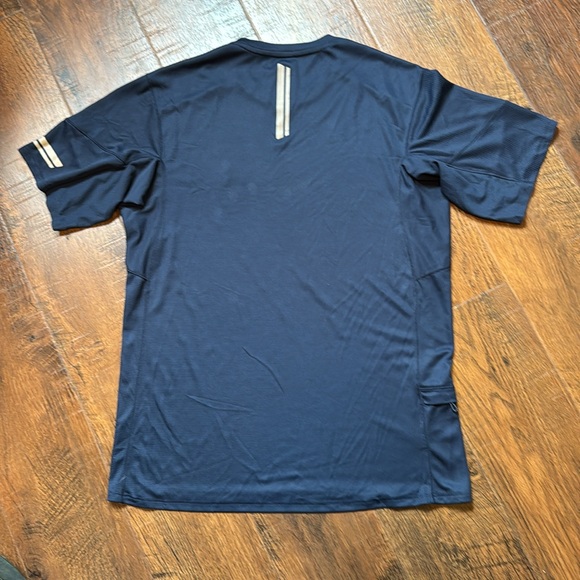 Men’s Salomon tech t-shirt size medium. - Picture 6 of 8